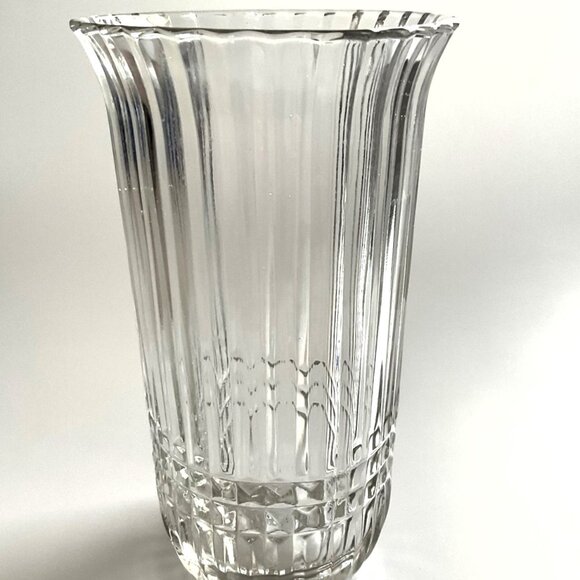FTDA ELEGANT GLASS FLOWER VASE HEAVY THICK VINTAGE 1986 - Picture 1 of 9